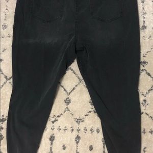 Charlotte Russe black distressed jeans size 26